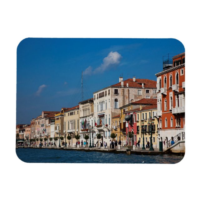 Imán Frente Al Agua A Lo Largo Del Gran Canal De Veneci (Horizontal)