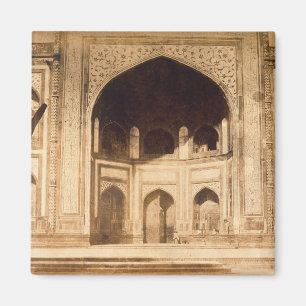 Imán Fuera del Taj Mahal, ilustrado probablemente en el