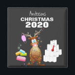 Imán Funny Navidades personalizados 2020<br><div class="desc">¡2020 ha sido un año! Esto será un navidad como ningún otro, esparcirá algunas risas con un divertido imán de navidades del virus de la corona. Presentando el texto 'Nombre de la familia, Navidades y 2020'. Un bonito reno enredado con luces de hadas, algunos íconos de 2020; rollo de inodoro,...</div>