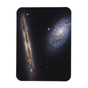 Imán Galaxia Edge-On Ngc 4302 y Galaxia inclinada Ngc 4