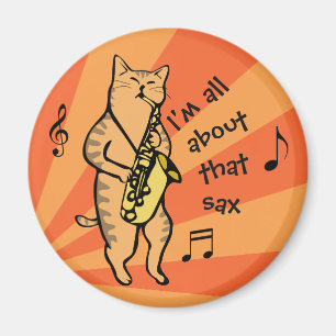 Imán Gato jugando saxofón