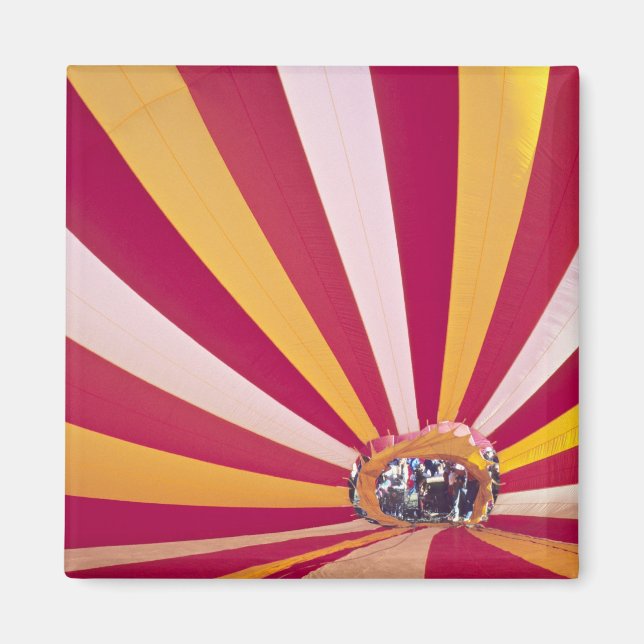 Imán Gente llenando un globo de aire caliente, Fort Col (Frente)