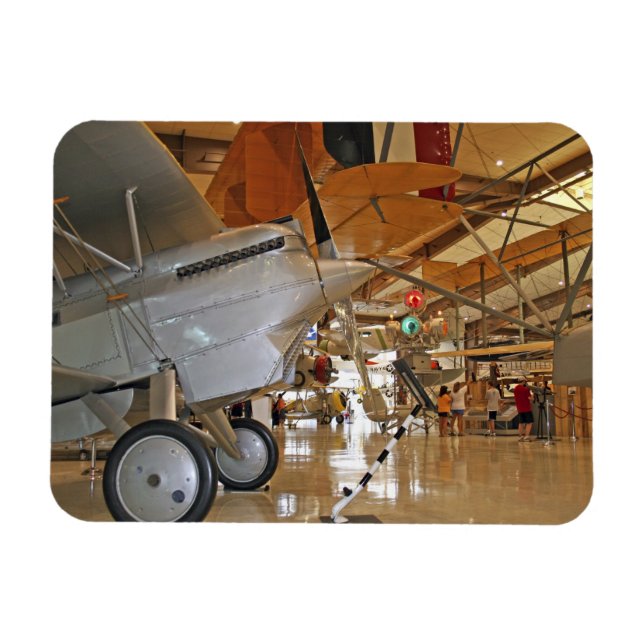 Imán Gente visitando el Museo Nacional de Aviación Nava (Horizontal)