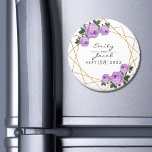 Imán Geométrico Purpurina de Oro Elegante De Moda Flora<br><div class="desc">imán boda. El diseño presenta un elegante patrón de marco geométrico purpurina de oro falso. Rodeado de rosas morados de acuarela y vegetación en dos esquinas. Personalice esta plantilla para agregar su información. Haga clic en el personalizar para realizar más cambios. Todo es personalizable. Necesita personalización o preguntas y, a...</div>