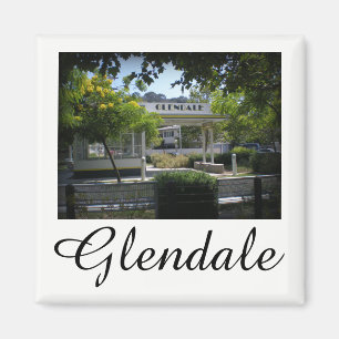 Imán Glendale, California Adams Square Gas Station