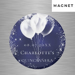 Imán Globo de plata azul marino Quinceanera Guardar fec<br><div class="desc">Para una Quinceañera,  15 años. Azul marino,  el color azul es desigual. Decorada con purpurinas de plata falsa,  chispas y globos blancos. Personalice y agregue un nombre. Letras blancas. Se puede usar como un keepsake,  un favor de fiesta o un recordatorio de la fecha para sus invitados.</div>