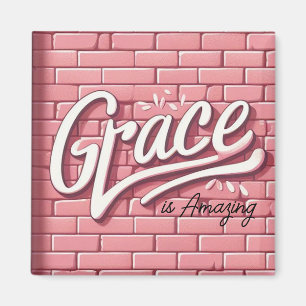 Imán Grace es una asombrosa pared de ladrillo rosa
