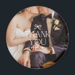Imán Gracias Coquette Bow Boda Photo<br><div class="desc">Muestre su gratitud de la manera más elegante con el Boda de agradecimiento de Coquette Bow Photo Magnet. Esta moda y un imán sofisticado presentan una hermosa foto boda de usted y su pareja, junto con un dulce mensaje de "Gracias" y un delicado diseño de arco de coqueta. Es una...</div>