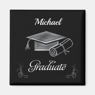 Imán Graduación de negro y plata, gorra y diploma