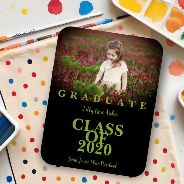 Imán Graduación en la escuela de posgrado Moderno Photo (Graduate School Graduation Modern Photo Green Text Magnet.)