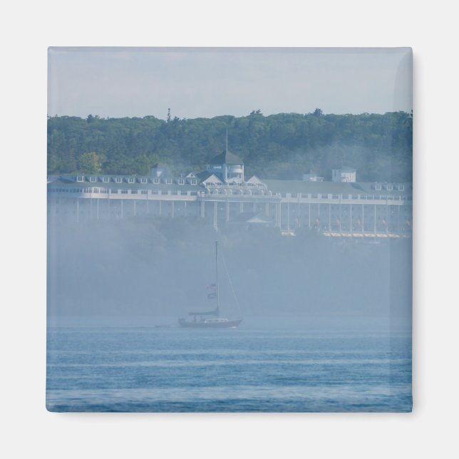 Imán Gran Hotel a través de la niebla (Frente)