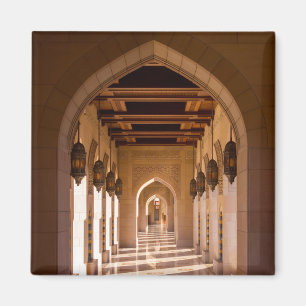 Imán Gran Mezquita del Sultán Qaboos en Mascate, Omán
