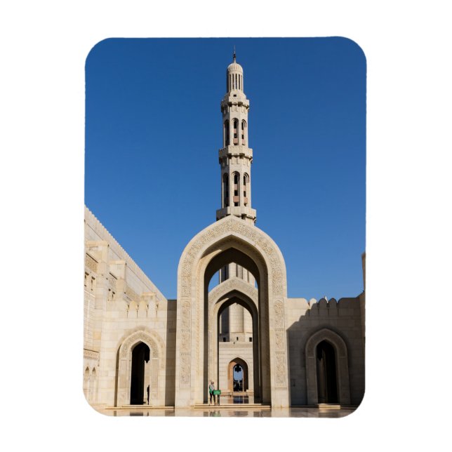 Imán Gran Mezquita del Sultán Qaboos en Mascate, Omán (Vertical)