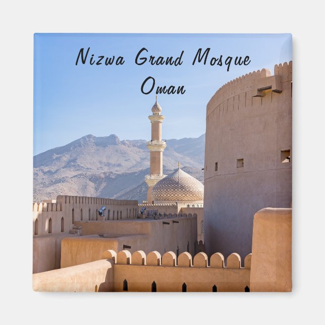 Imán Gran mezquita y minarete en Nizwa - Omán (Frente)