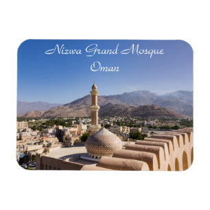 Imán Gran mezquita y minarete en Nizwa - Omán