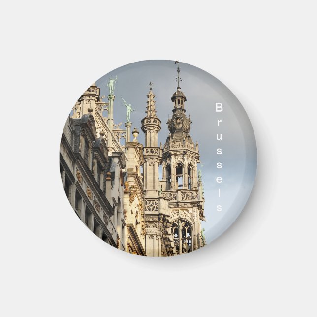 Imán Gran Plaza en Bruselas al atardecer en día nublado (Frente)