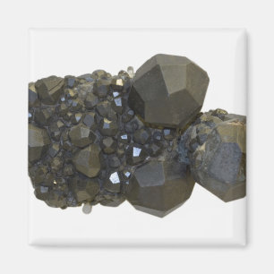 Imán Granate en forma natural