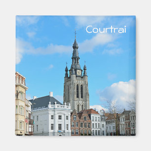 Imán Grand Place y la Iglesia de Saint-Martin de Courtr