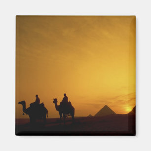 Imán Grandes Pirámides de Giza, Egipto al atardecer