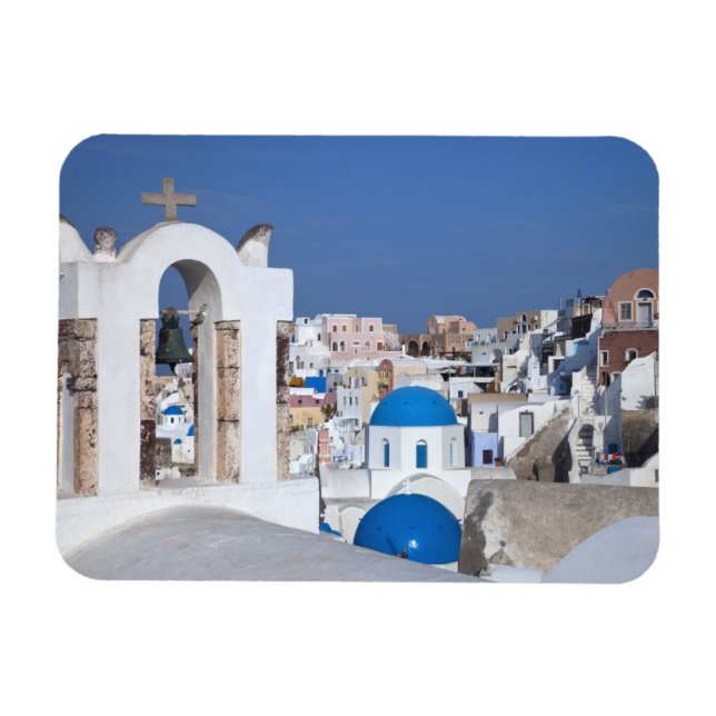 Imán Grecia, Santorini. Campanario y cúpulas azules de  (Horizontal)