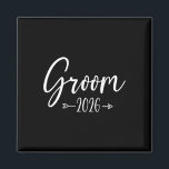 Imán Groom Est 2026 Partido de compromiso de Bodas casa<br><div class="desc">Groom Est 2026 Partido de compromiso de Bodas casados 2026</div>