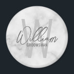 Imán Groomsmen personalizado de escritura moderna de má<br><div class="desc">Moderno Minimalista Personalizado Monograma y Regalos de nombres Este diseño presenta un nombre personalizado en estilo de letra de escritura a mano gris moderno y monocagrama en gris claro moderno sans serif estilo de fuente como fondo, con título en sans modernos grises serif estilo de fuente, sobre fondo de mármol...</div>