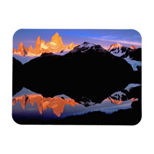 Imán Grupo Fitz Roy Reflejado en Lagos Glaciares