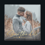 Imán guardar la fecha, boda de escritura a mano dorada<br><div class="desc">guardar la fecha,  imán de boda de escritura a mano de lujo dorado</div>