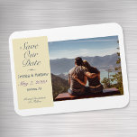 Imán Guardar nuestra fecha, tu foto e información<br><div class="desc">Anuncie su fecha de boda con una tarjeta de imán Guardar nuestra fecha (o, Guardar la fecha). Todos los artículos son personalizable. Usa tu propia foto, fecha, nombres, ciudad y estado. Enviar a parientes y amigos. Esta tarjeta magnética se pega a un refrigerador como recordatorio de tu día especial y...</div>