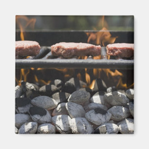 Imán Hamburguesas cocinando a la parrilla