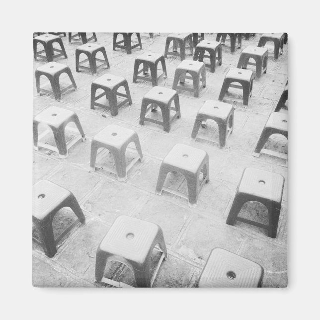 Imán Hanoi Vietnam, herramientas plásticas en el templo (Frente)