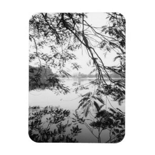 Imán Hanoi Vietnam, Hoan Kiem Lake View