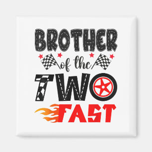 Imán Hermano De La Carreras De Los Dos Muchachos De Seg