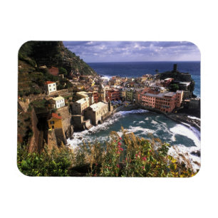 Imán Hermoso pueblo de Vernazza en las Cinque