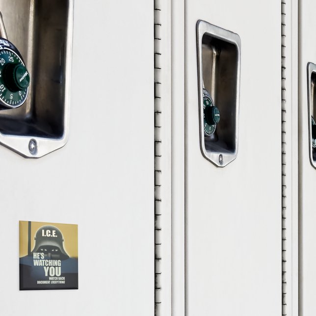 Imán He's Watching You 2026 (In situ (casillero))