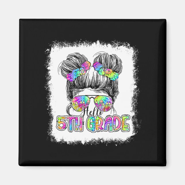 Imán Hola Chicas de bollo de quinto grado, tie Dye Cute (Frente)