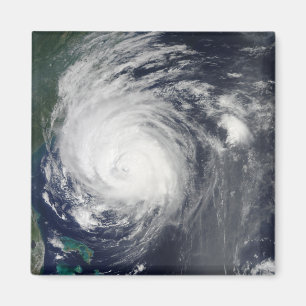 Imán Huracán Earl en la costa de Carolina del Norte