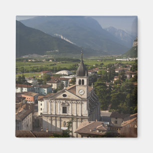 Imán iglesia colegial por la mañana, Arco, Trento