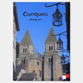 Imán Iglesia de la abadía de Sainte-Foy en el pueblo de