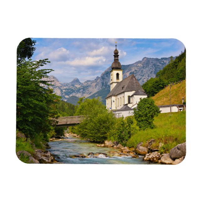 Imán Iglesia de montaña con paisaje de arroyos (Horizontal)