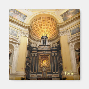 Imán iglesia Monte Cappuccini en la montaña en Turín