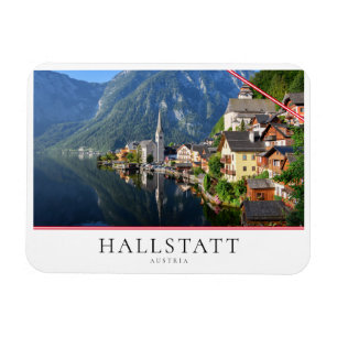 Imán Iglesia y pueblo de Hallstatt, Austria con Alpes