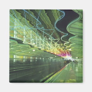 Imán Iluminación de neón en el pasillo del aeropuerto O