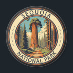 Imán Ilustracion de viajes del Parque Nacional Sequoia<br><div class="desc">Diseño de ilustraciones vectoriales secuoyas. El parque alberga el punto más alto de los Estados Unidos contiguos,  el Monte Whitney,  y está al sur del Parque Nacional del Cañón Kings.</div>