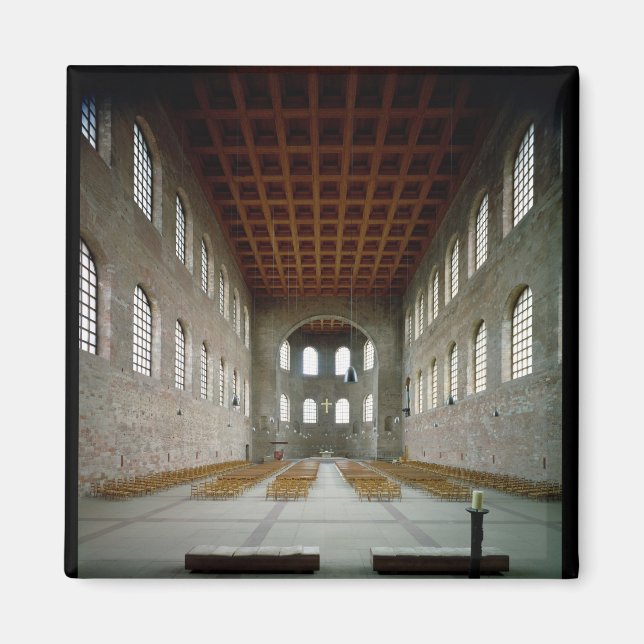 Imán Interior de la basílica, principios del siglo IV d (Frente)