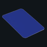 Imán Invitación a la boda mínima en azul profundo<br><div class="desc">Moderno diseño boda minimalista con un sólido fondo azul profundo, perfecto para un elegante verano o bodas formales durante todo el año. Haga una declaración de elegancia moderna con esta negrita invitación a la boda mínima en un fondo azul profundo. Diseñado para parejas que aprecian las líneas depuradas y la...</div>