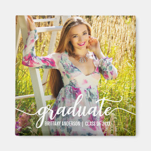 Imán Invitación moderna de graduación de guiones. Foto 
