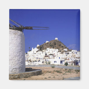 Imán Ios, Grecia. El blanco y el blanco hermosos y cruj