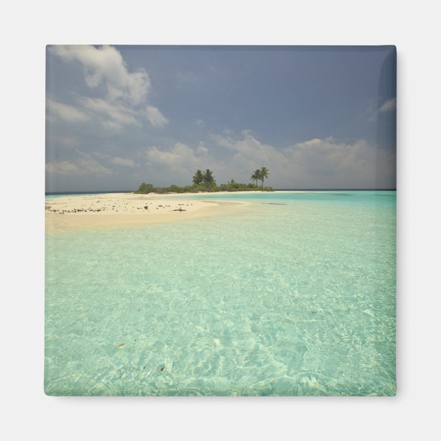 Imán Isla Mathidhoo, deshabitada, Huvadhoo del Norte (Frente)