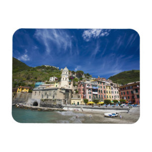Imán Italia, Cinque Terre, Vernazza, puerto e iglesia 2